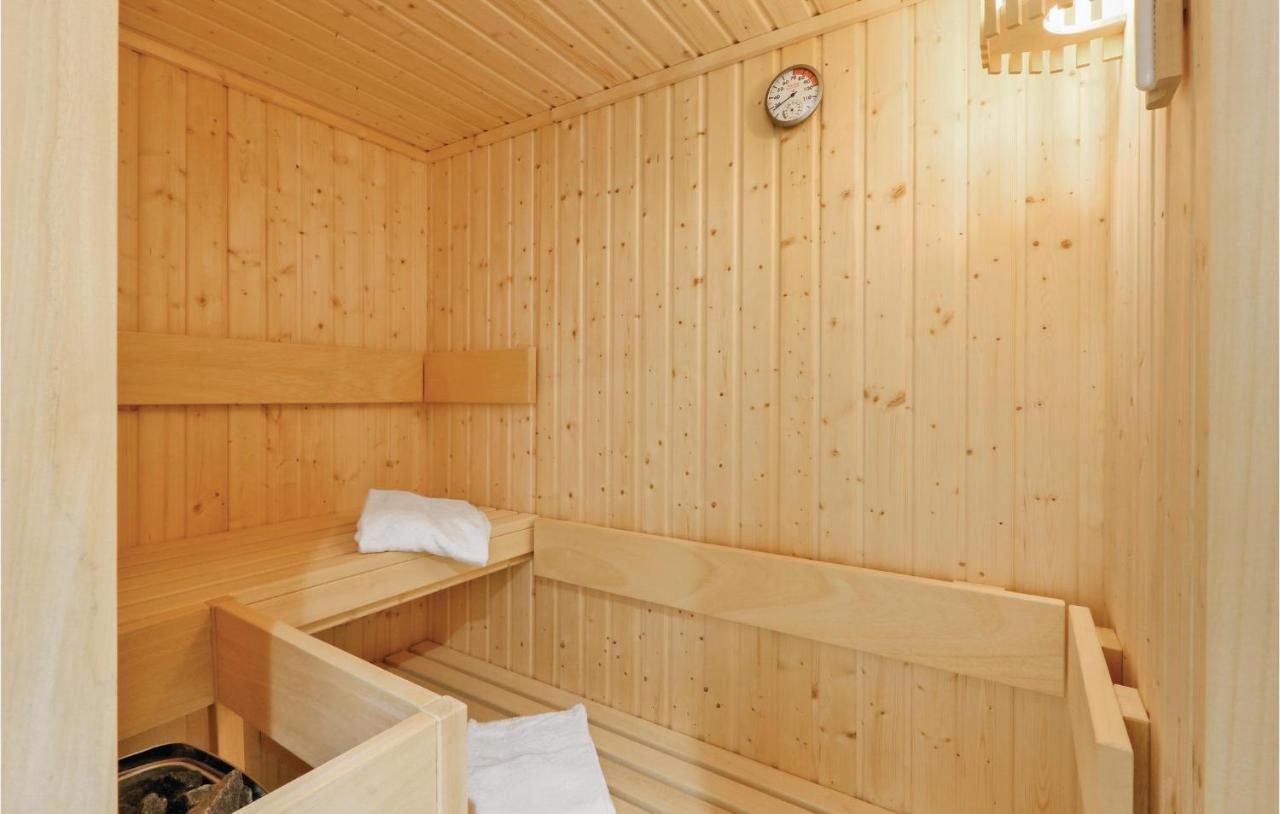Cozy Apartment In Luebeck Travemuende With Sauna Exteriér fotografie